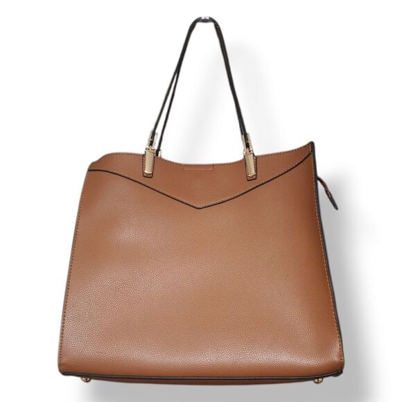 Isabelle Women's purse with crossbody Strap - Picture 1 of 5